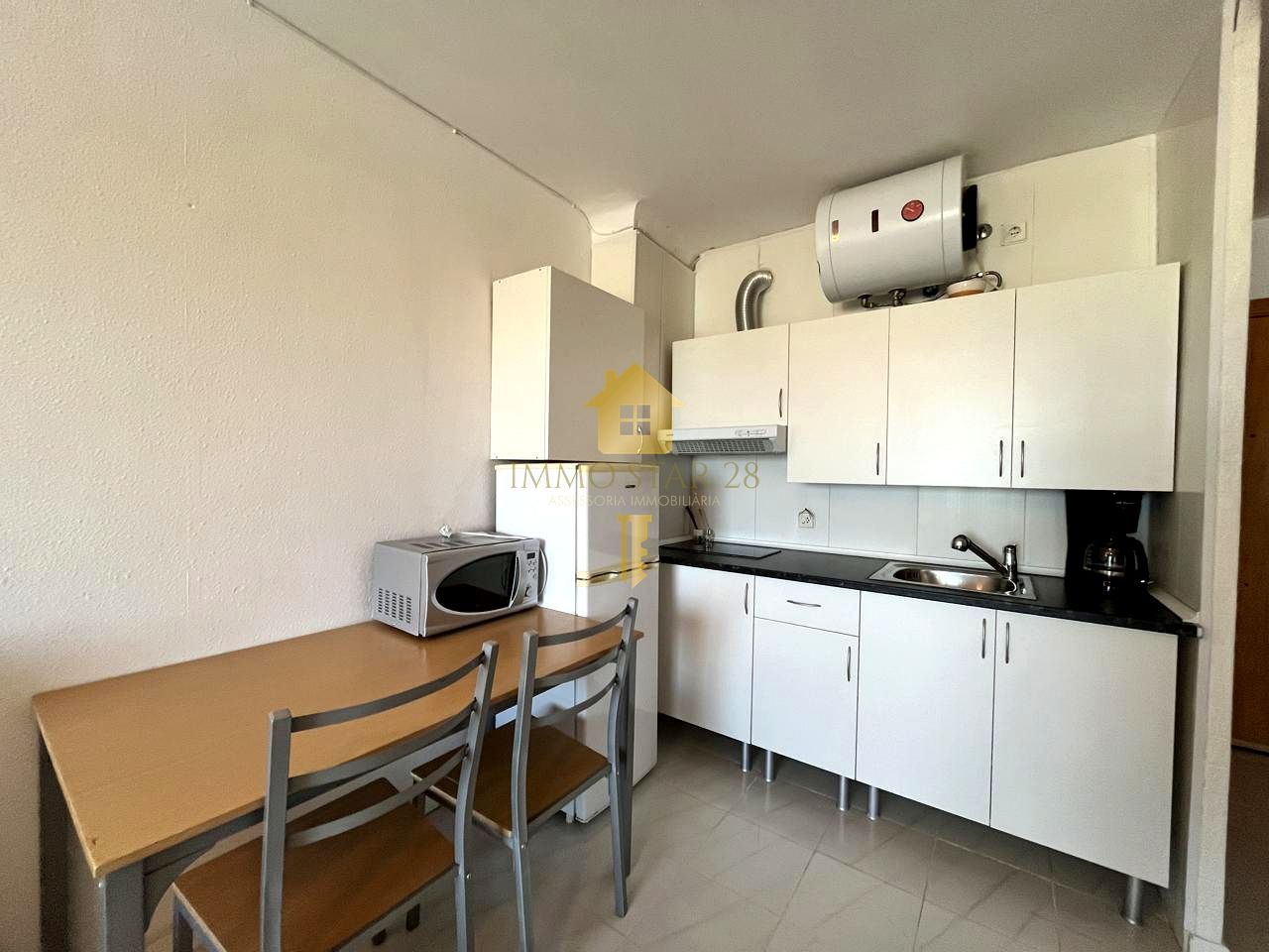 Study to rent in Carrer Muga-Delta, Muga - Gran Reserva - Badia