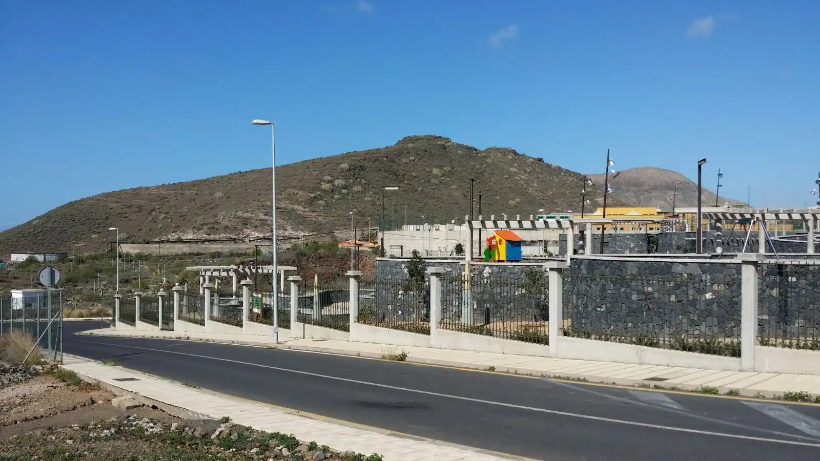 Vista exterior de Piso en venta en Arona con Trastero