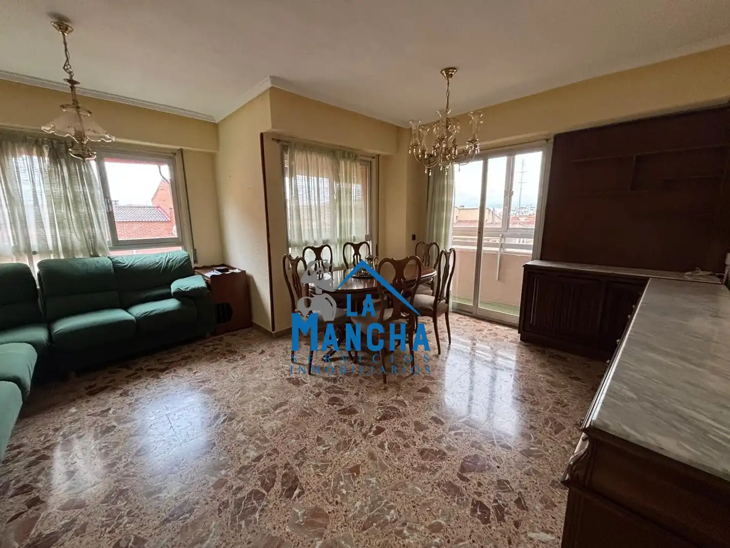 Living room of Flat for sale in  Albacete Capital  with Air Conditioner, Heating and Private garden