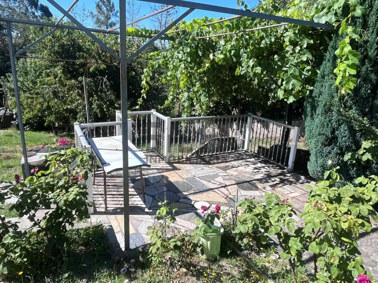 Terrassa de Casa o xalet en venda en Ourense Capital  amb Calefacció, Jardí privat i Moblat