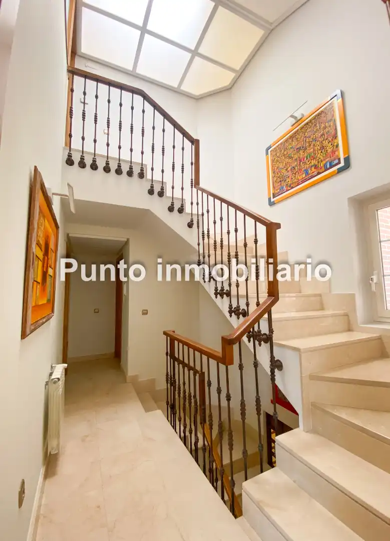 Casa adosada de alquiler en Valladolid con Aire acondicionado, Calefacción y Jardín privado
