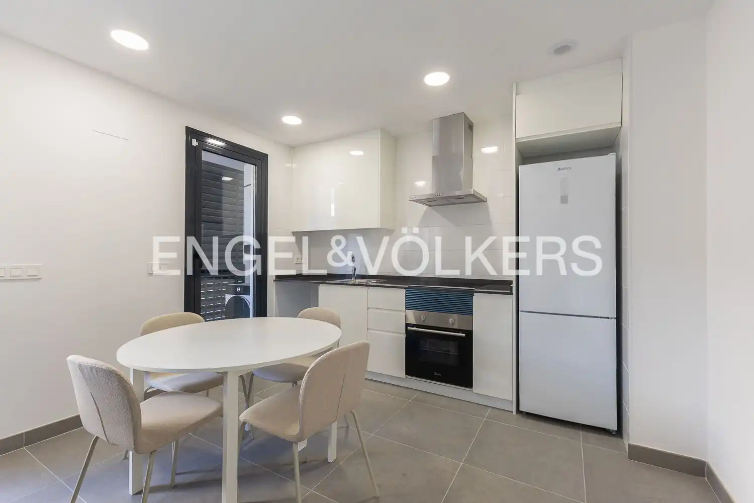 Kitchen of Flat for rent in Massanassa  with Air Conditioner, Heating and Storage room