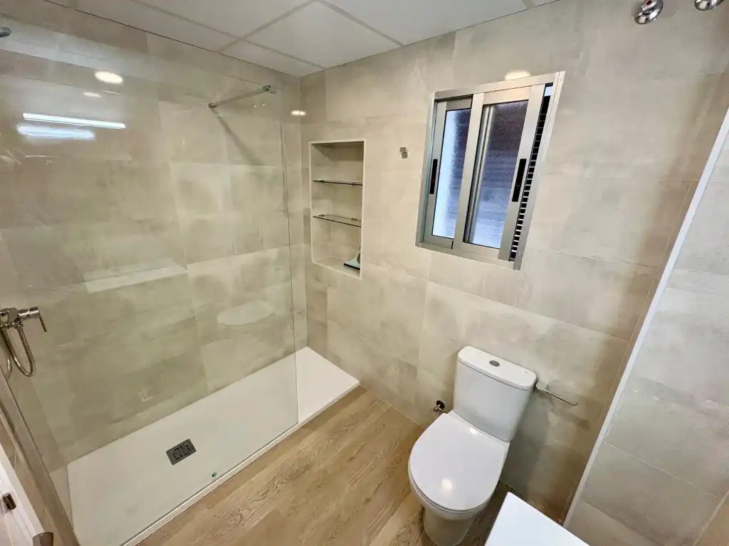 Bathroom of Flat for rent in Córdoba  with Terrace