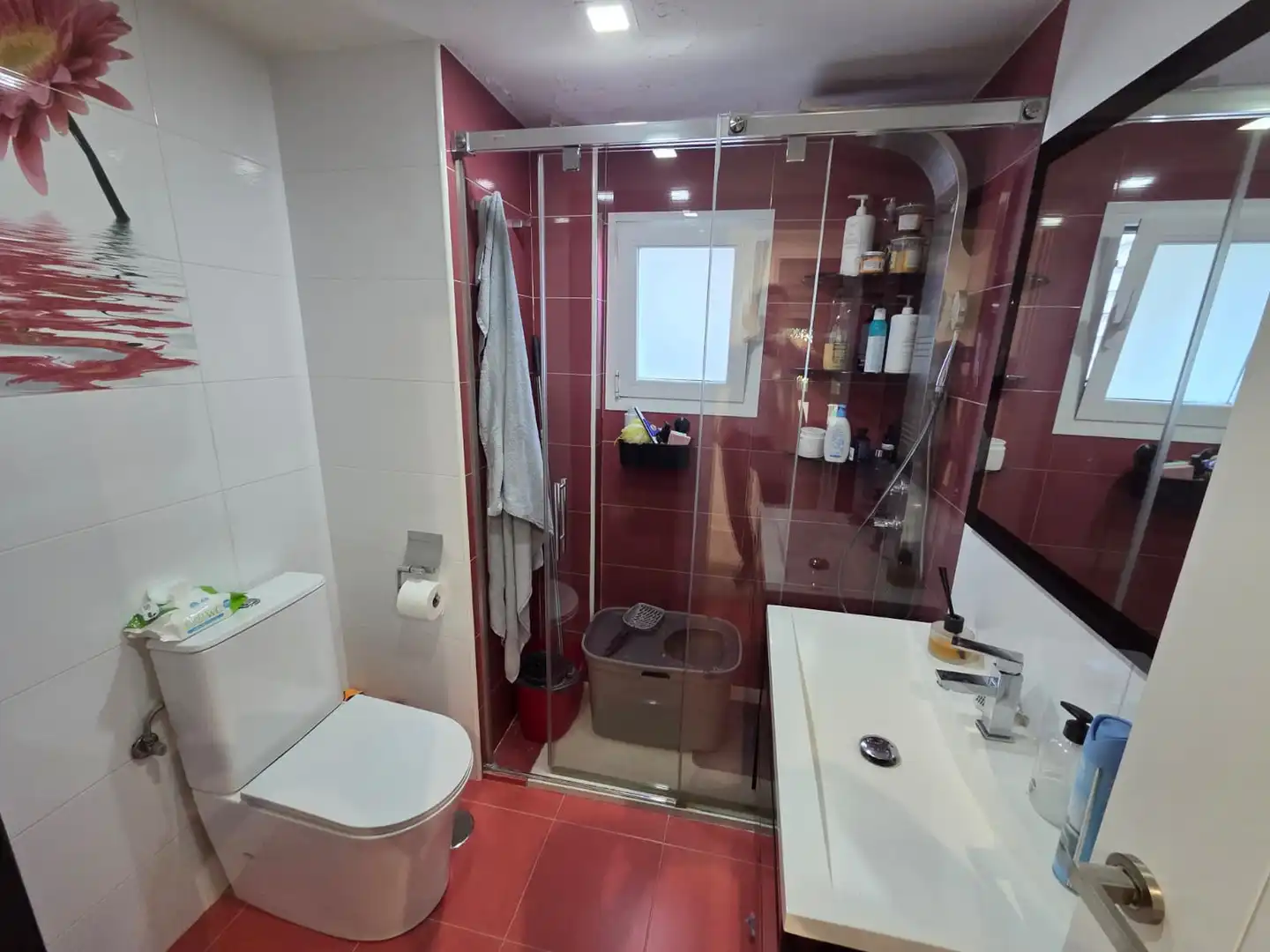 Bathroom of Flat for sale in Móstoles  with Air Conditioner, Heating and Parquet flooring
