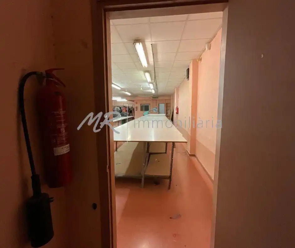 Gewerbefläche zum Verkauf in Carrer ALVAREZ DE CASTRO 37, imagen 2