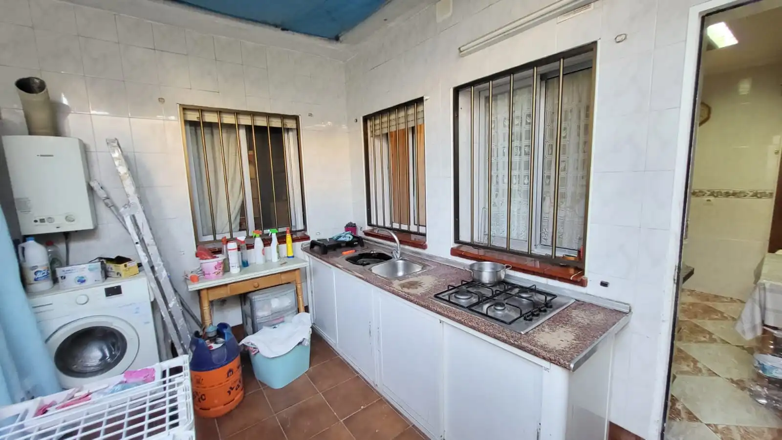 Cuina de Casa adosada en venda en Rincón de la Victoria amb Aire condicionat, Terrassa i Traster