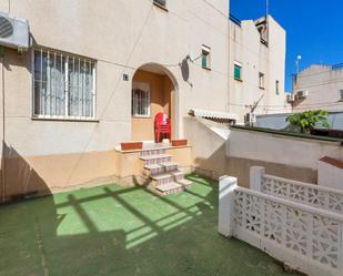 Vista exterior de Apartament en venda en Torrevieja amb Aire condicionat, Jardí privat i Terrassa