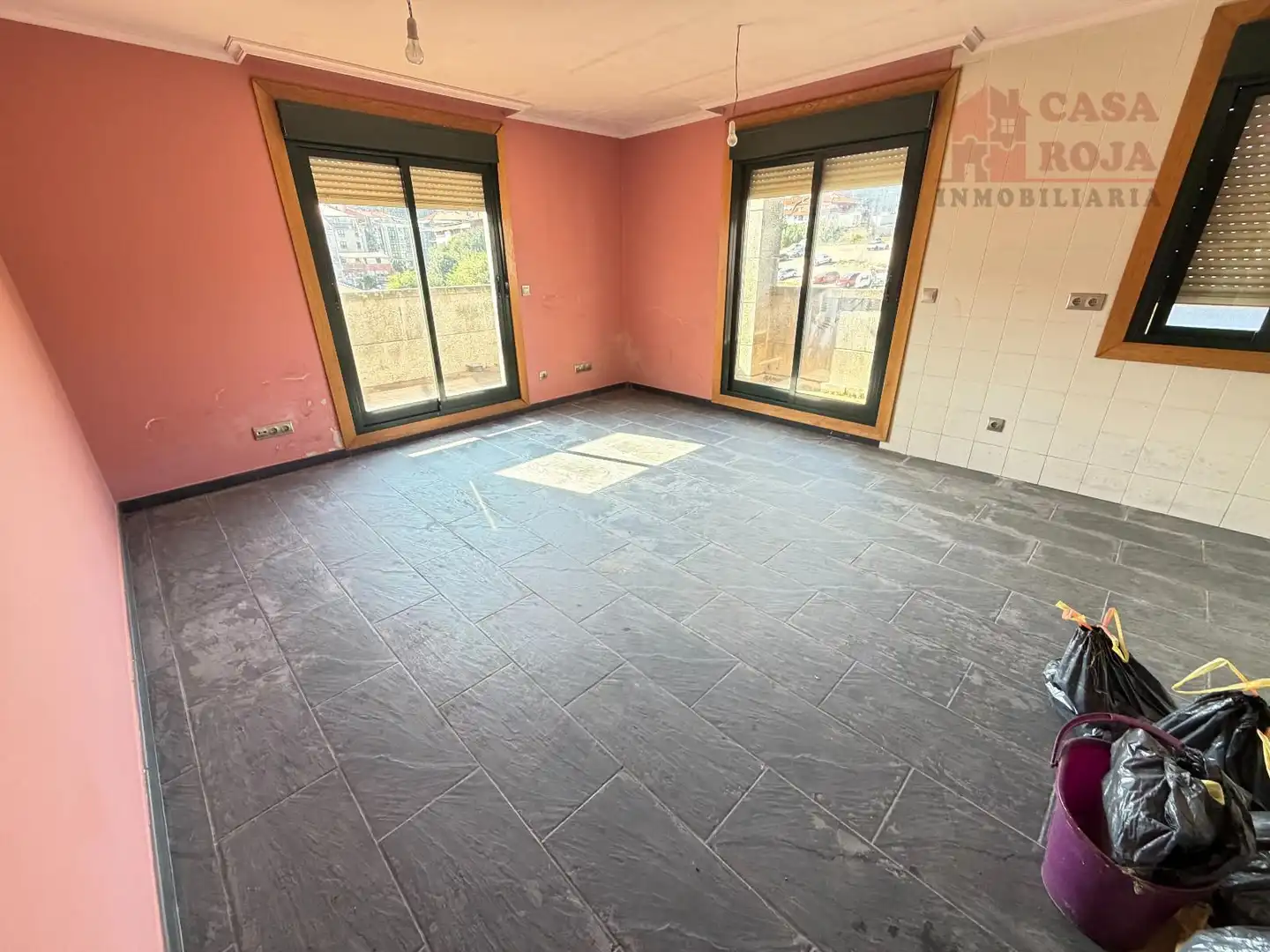 Sala d'estar de Àtic en venda en Cangas  amb Terrassa