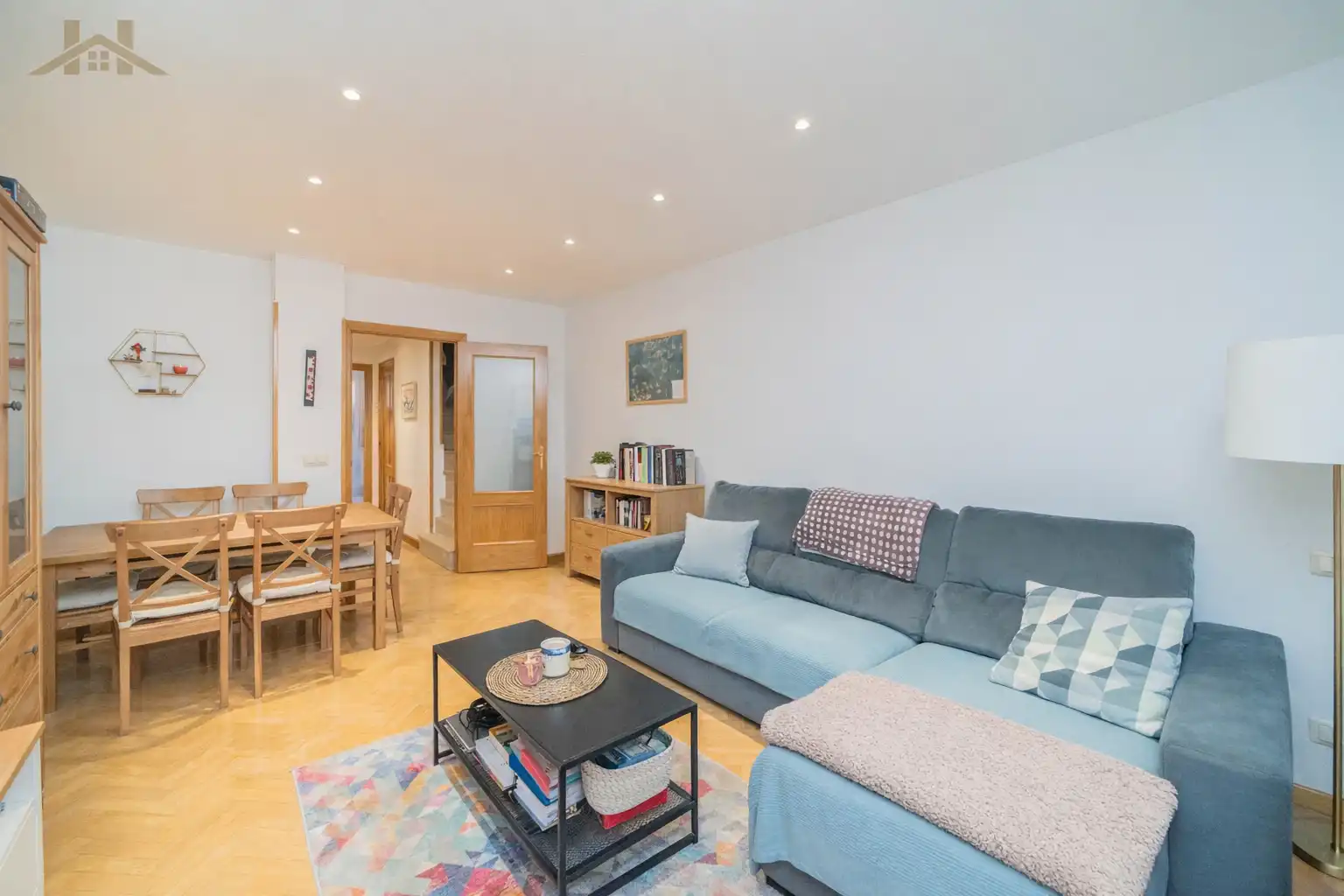 Sala de estar de Dúplex en venta en Leganés con Aire acondicionado, Calefacción y Parquet
