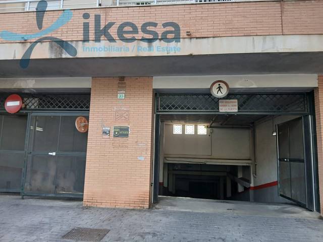 Garaje en Venta en El Cónsul - Ciudad Universitaria - El Romeral