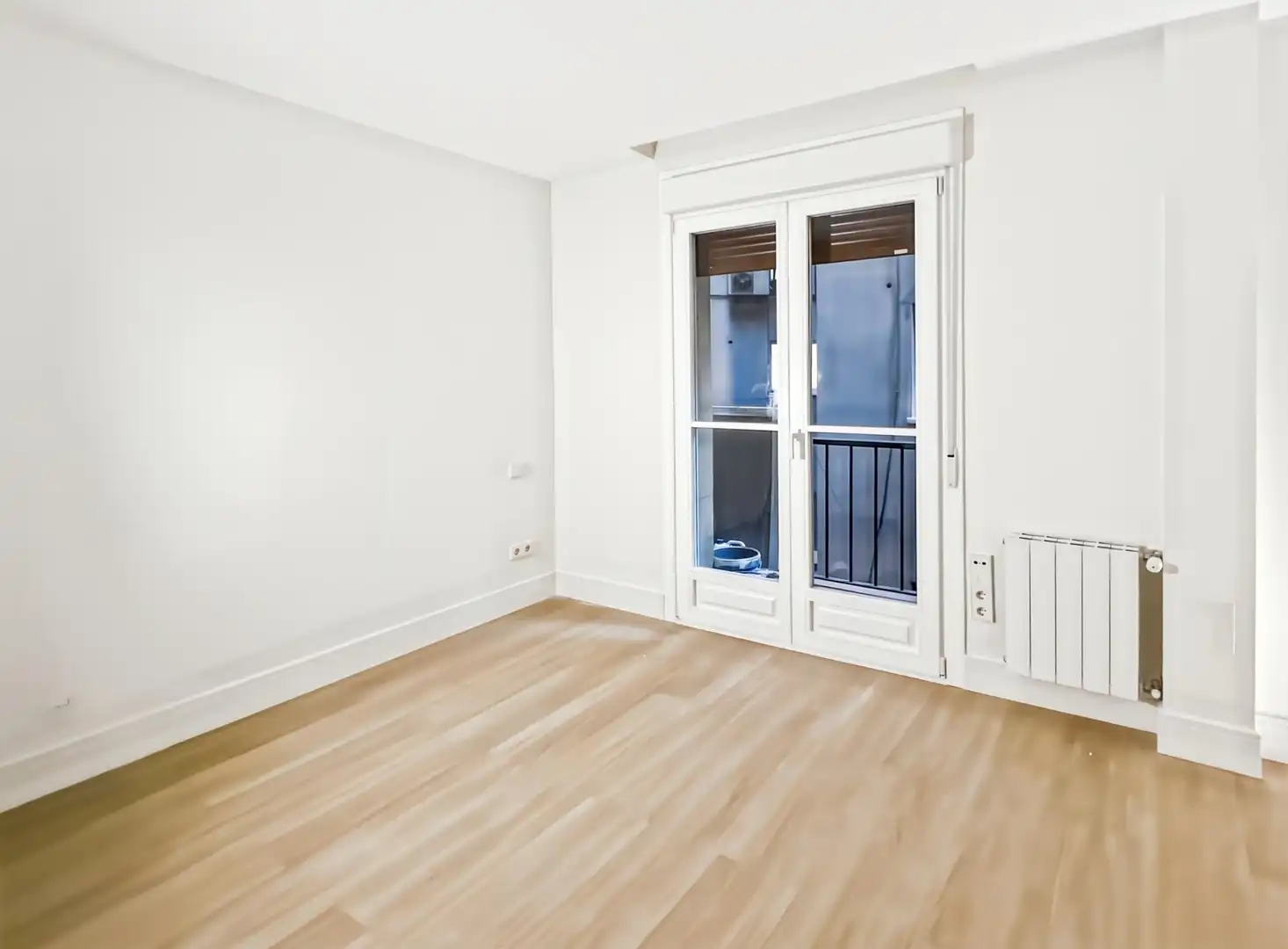 Habitación de Apartamento en venta en Madrid con Calefacción y Balcón