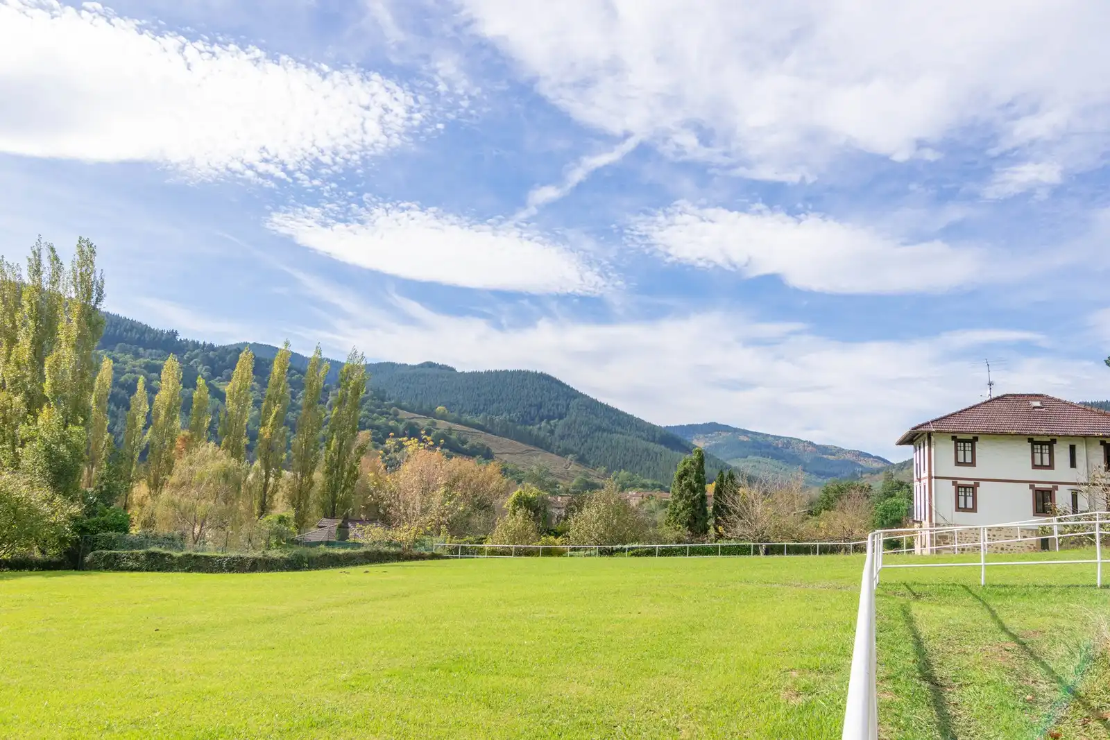 Vista exterior de Finca rústica en venta en Gordexola con Calefacción, Jardín privado y Terraza