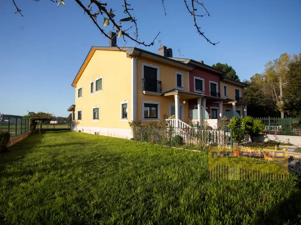 Vista exterior de Casa o xalet en venda en Sarria