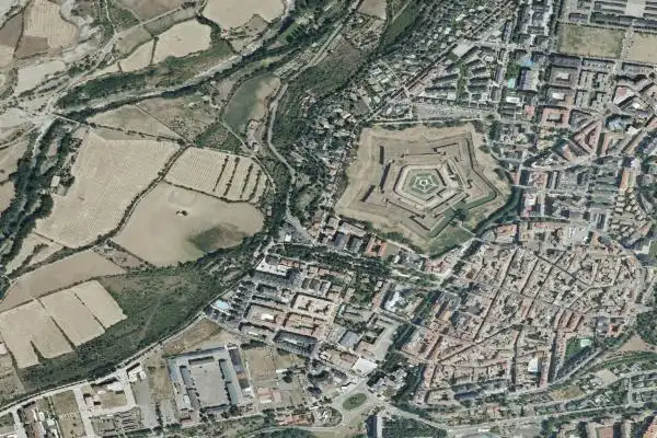 Garage zum Verkauf in Jaca