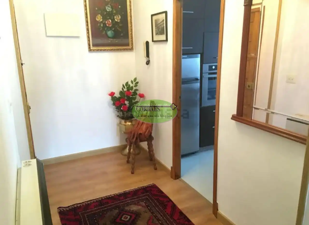 Wohnung zum Verkauf in Xunqueira de Ambía mit Heizung, Abstellraum und Möbliert