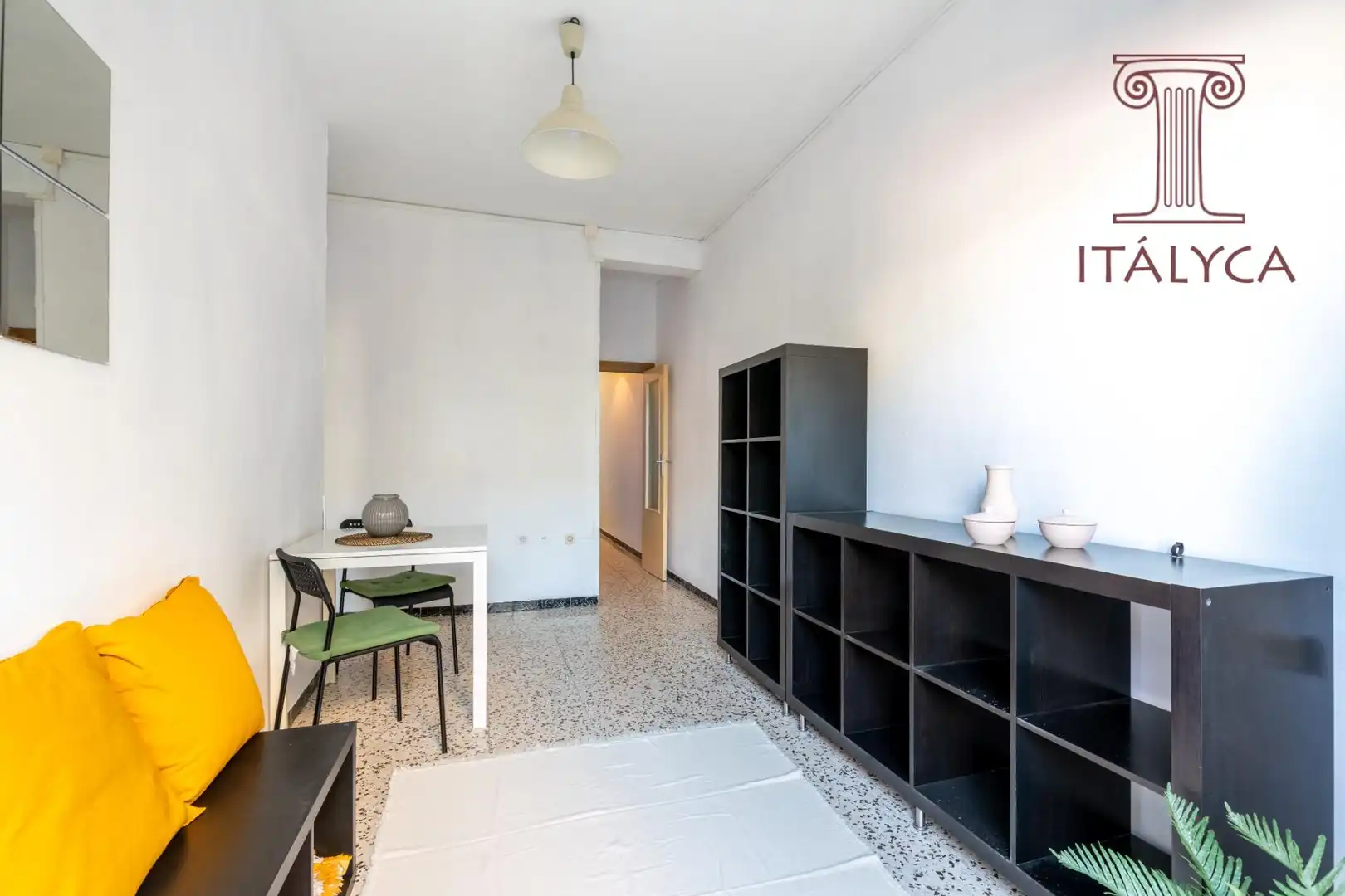 Living room of Flat for sale in Sevilla  with Air Conditioner and Terrace