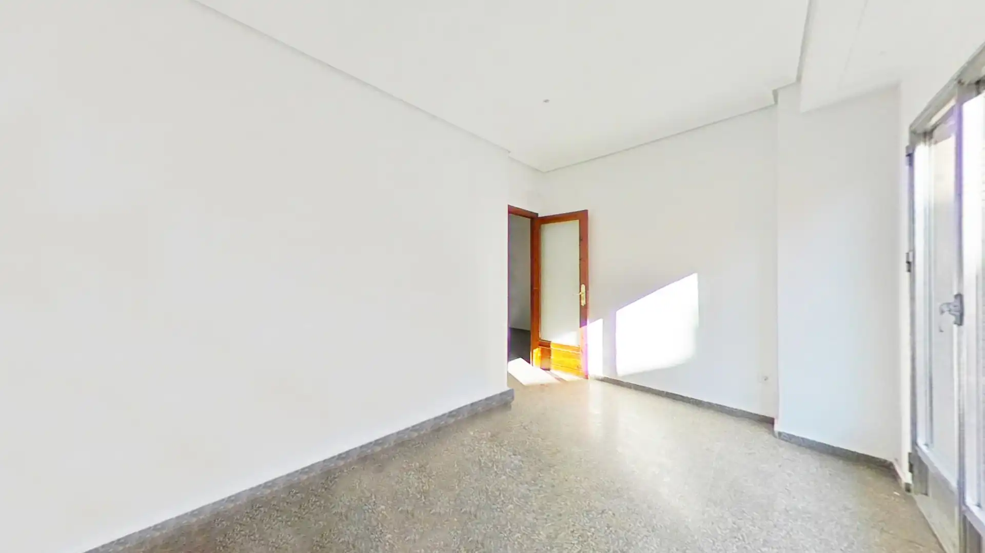 Piso en venta en C/ Gomez Ferrer, Zona La Ermita