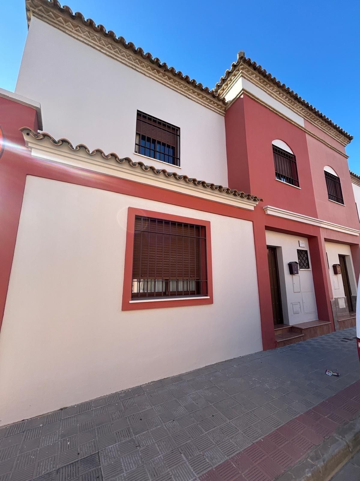 Vista exterior de Casa o xalet en venda en Utrera