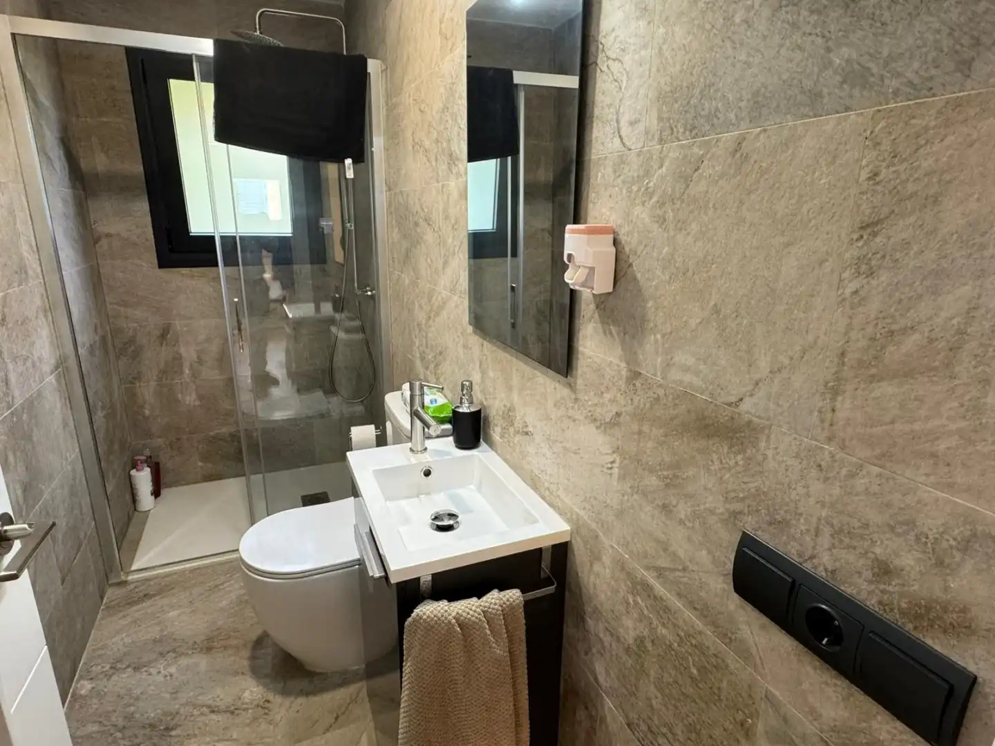 Bany de Casa o xalet en venda en Bollullos de la Mitación amb Aire condicionat, Calefacció i Traster