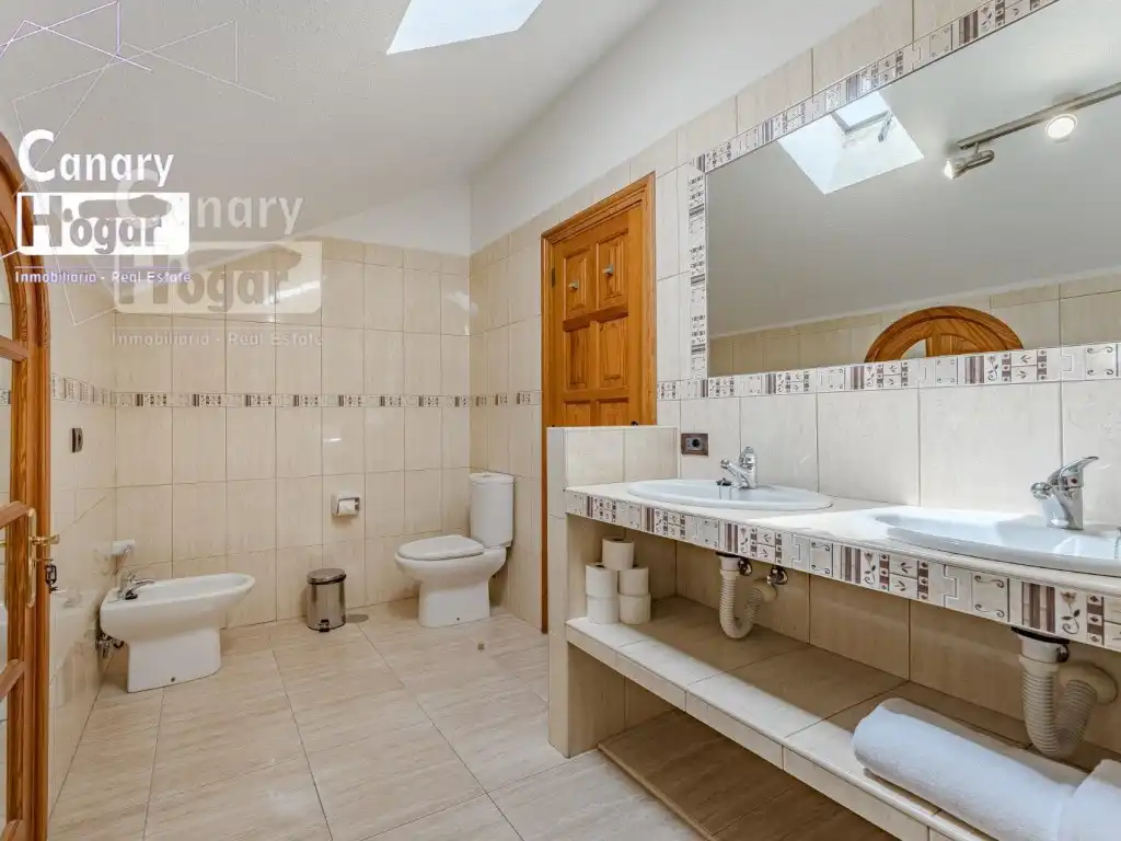 Baño de Casa o chalet en venta en Arona con Calefacción, Jardín privado y Balcón