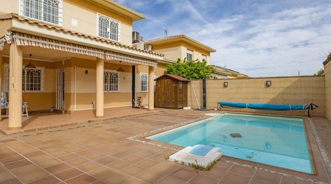 Foto 2 von Einfamilien-Reihenhaus zum Verkauf in Calle del Encinas, Cabanillas del Campo, Guadalajara