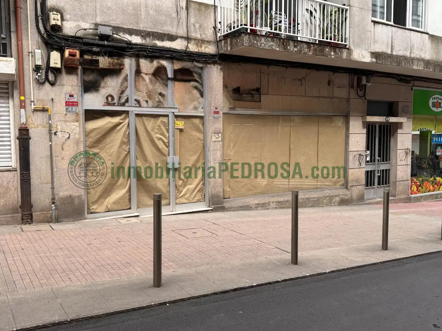 Vista exterior de Local de lloguer en Pontevedra Capital 