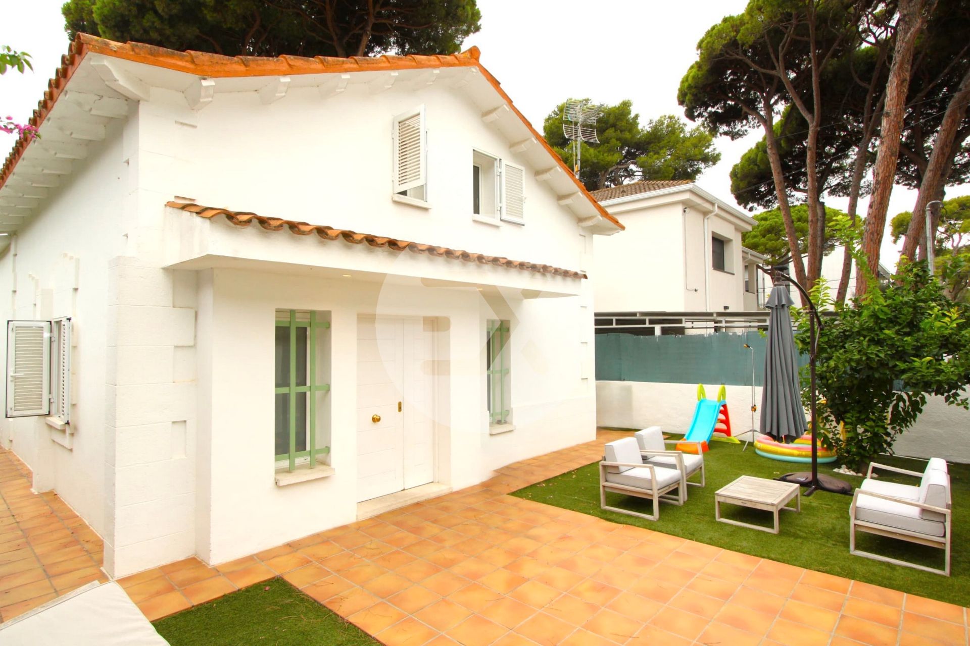 Garden of House or chalet for sale in Castelldefels  with Air Conditioner, Heating and Parquet flooring