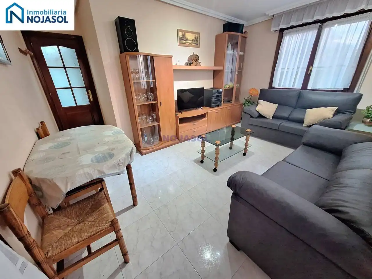 Apartament amb piscina de lloguer a Avenida santos martires 10, imagen 8