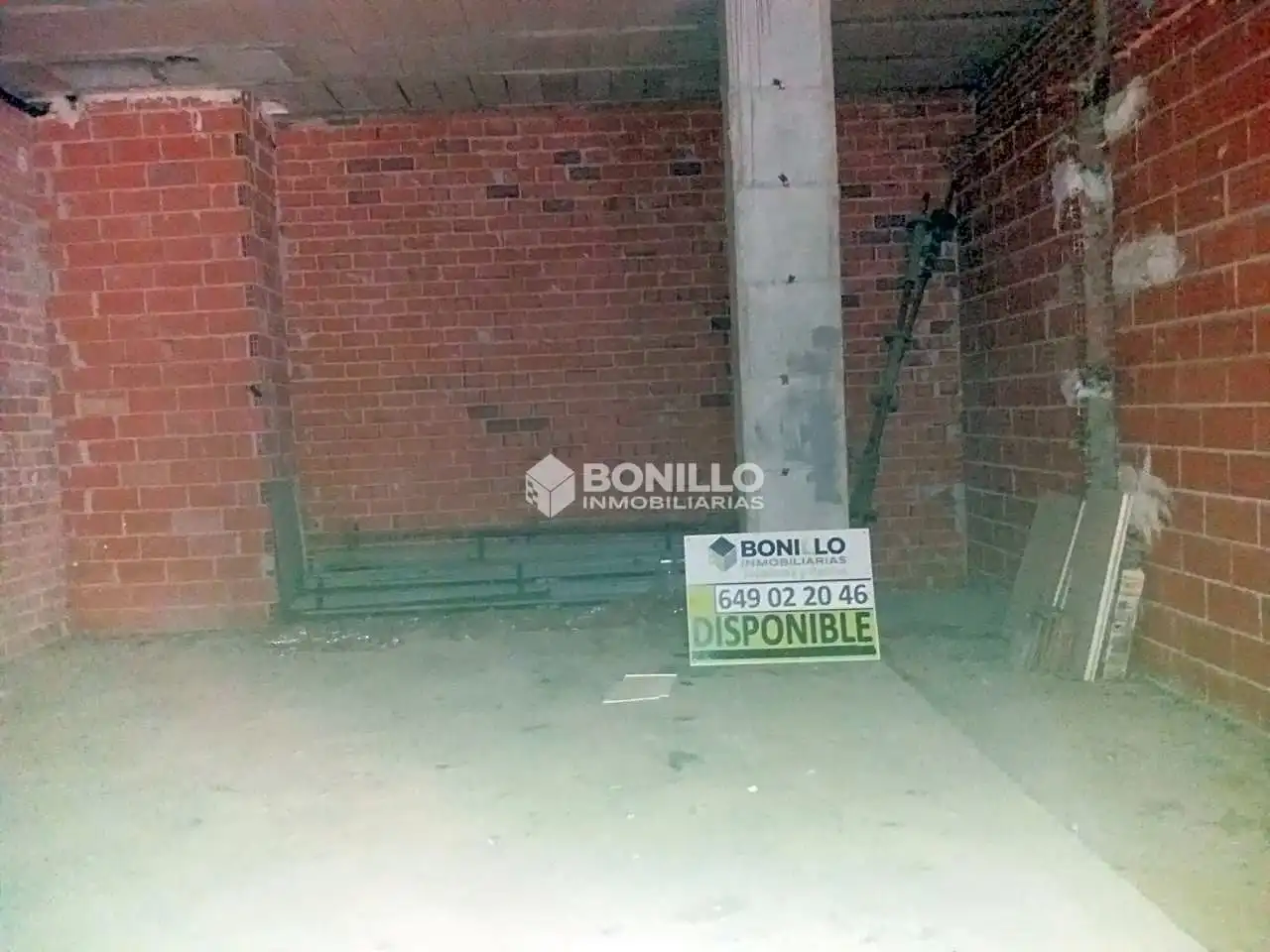 Local comercial de lloguer a De Luis Buñuel, imagen 4