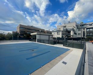 Piscina de Pis de lloguer en Pozuelo de Alarcón amb Aire condicionat, Terrassa i Piscina