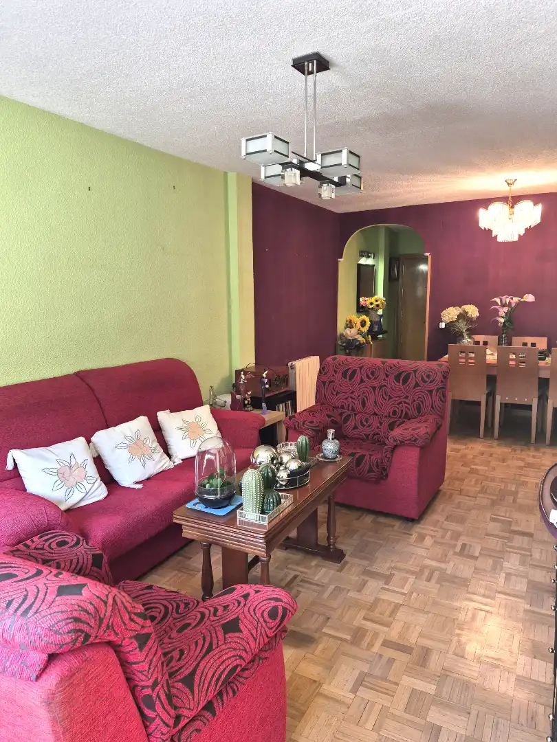 Sala de estar de Piso en venta en San Fernando de Henares con Aire acondicionado, Calefacción y Parquet
