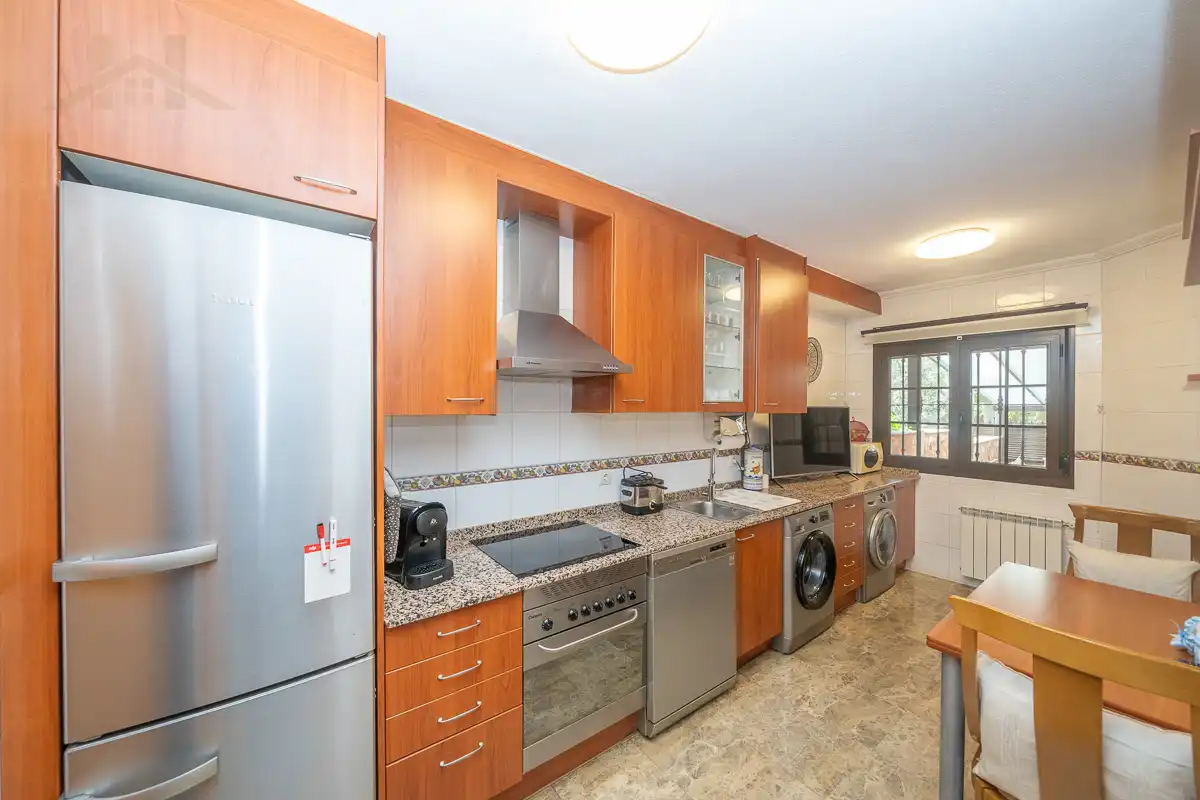 Cocina de Casa adosada en venta en Moralzarzal con Aire acondicionado, Calefacción y Trastero