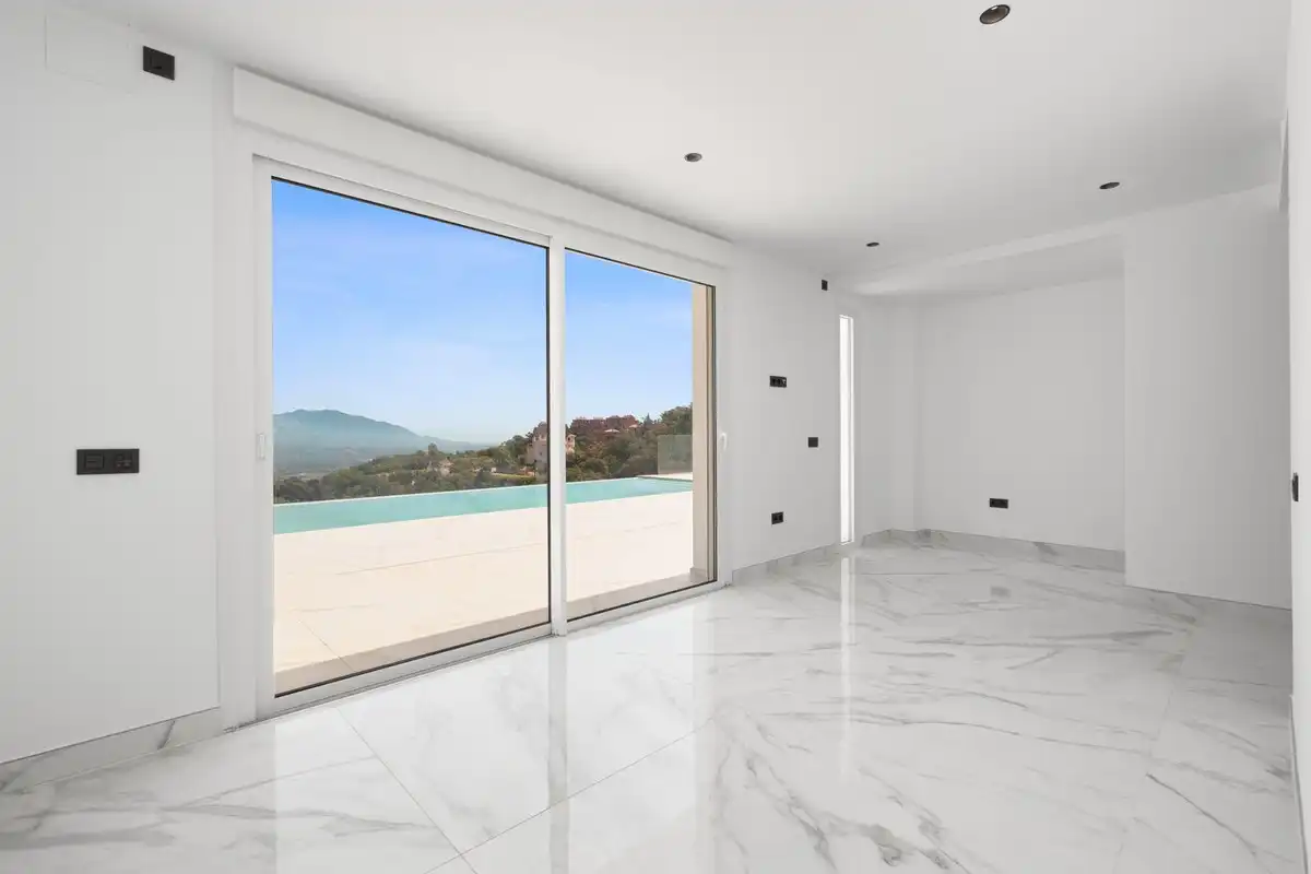 Houses for sale in Ojén  with Air Conditioner, Private garden and Terrace