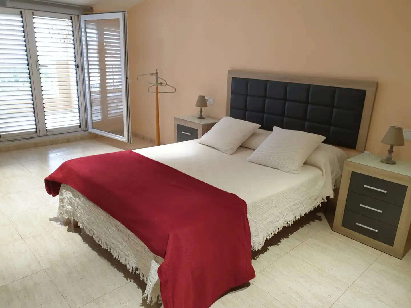 Habitación de Casa adosada de alquiler en Càlig con Jardín privado, Terraza y Amueblado