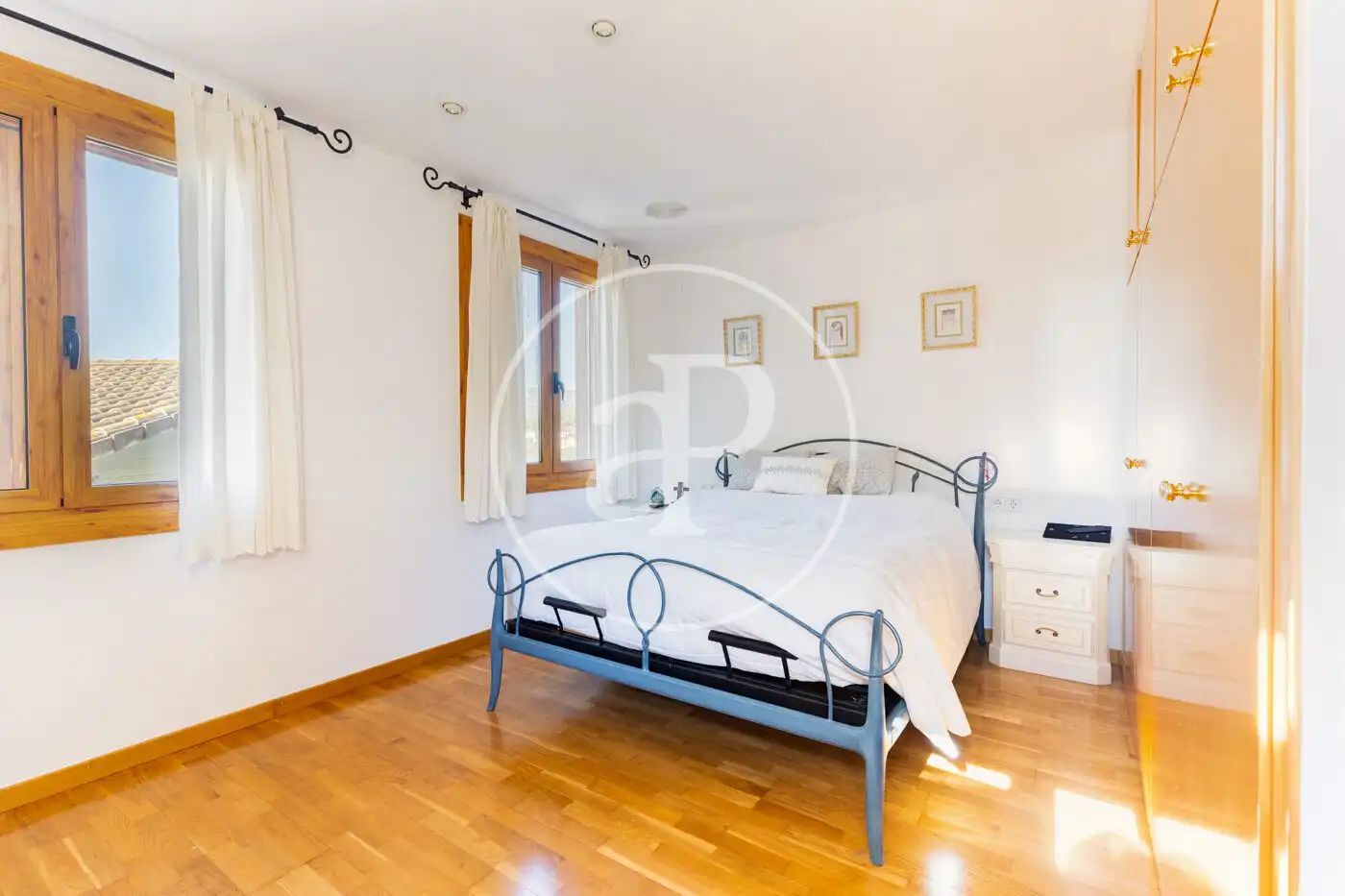 Dormitori de Casa o xalet en venda en Castellar del Vallès amb Aire condicionat, Calefacció i Jardí privat