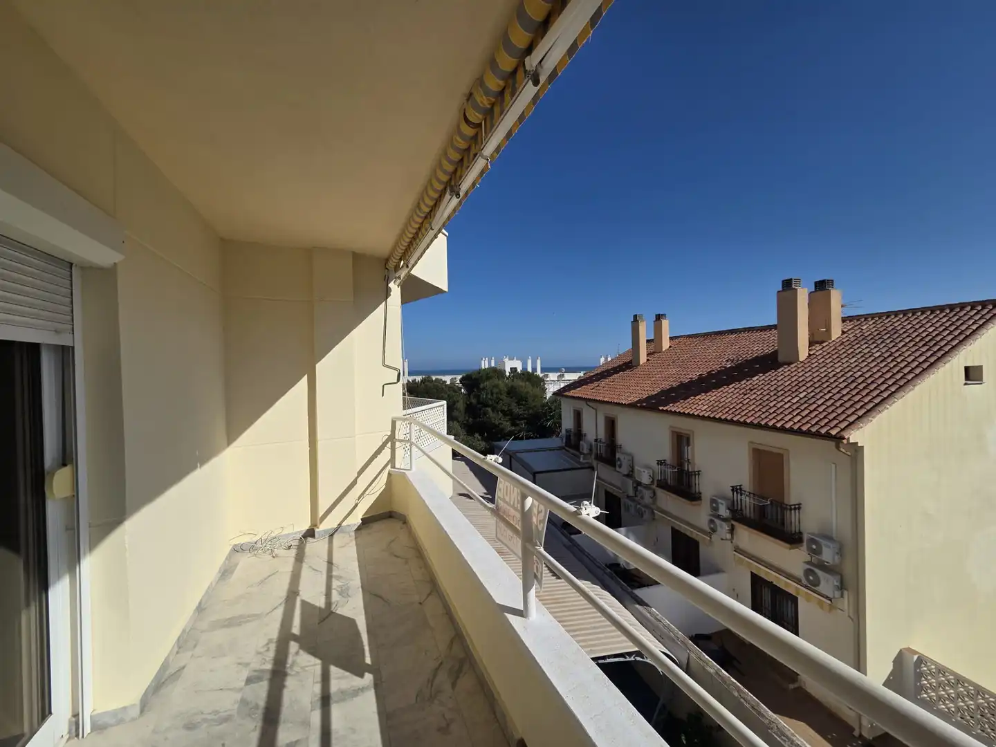 Vista exterior de Apartamento en venta en Torremolinos con Terraza, Trastero y Horno