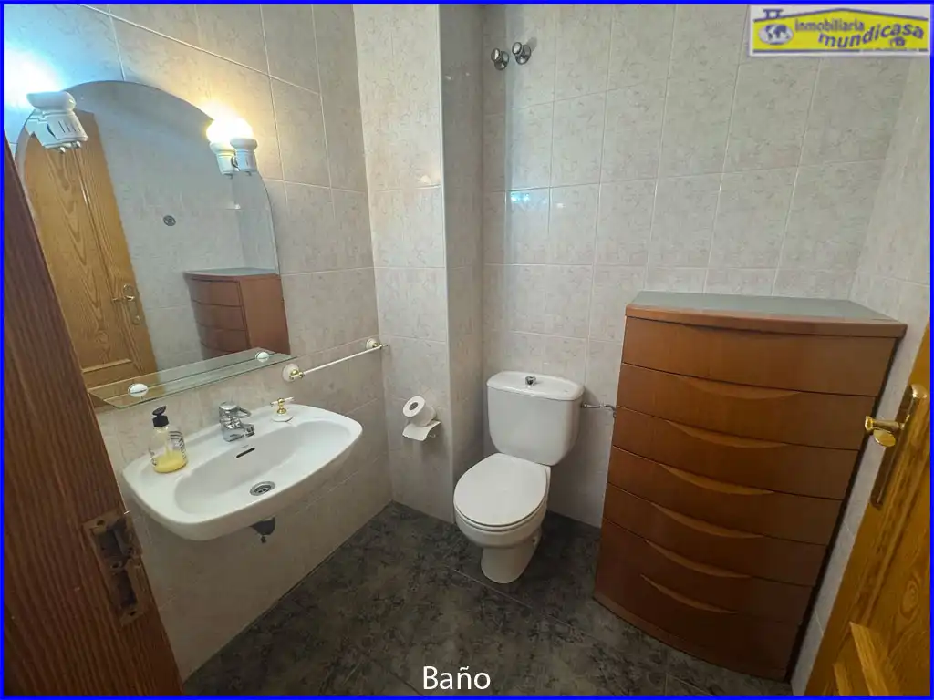 Baño de Piso en venta en Santomera con Aire acondicionado, Trastero y Amueblado