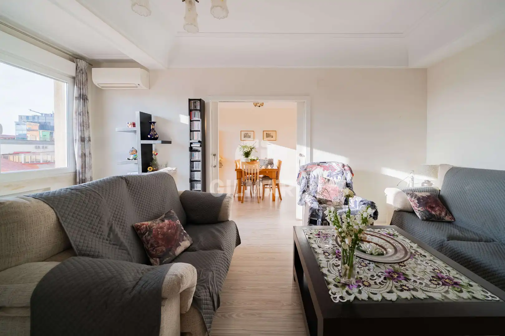 Living room of Flat for sale in  Madrid Capital  with Heating