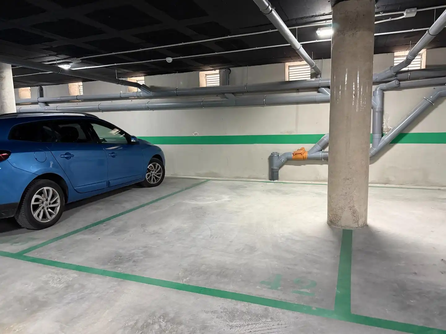 Parking de Ático en venta en Zaragoza con Calefacción, Terraza y Trastero