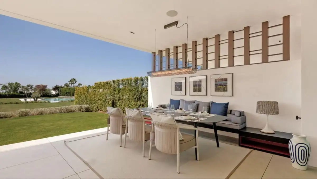 Terrasse von Haus oder Chalet zum Verkauf in Marbella mit Klimaanlage, Privatgarten und Terrasse