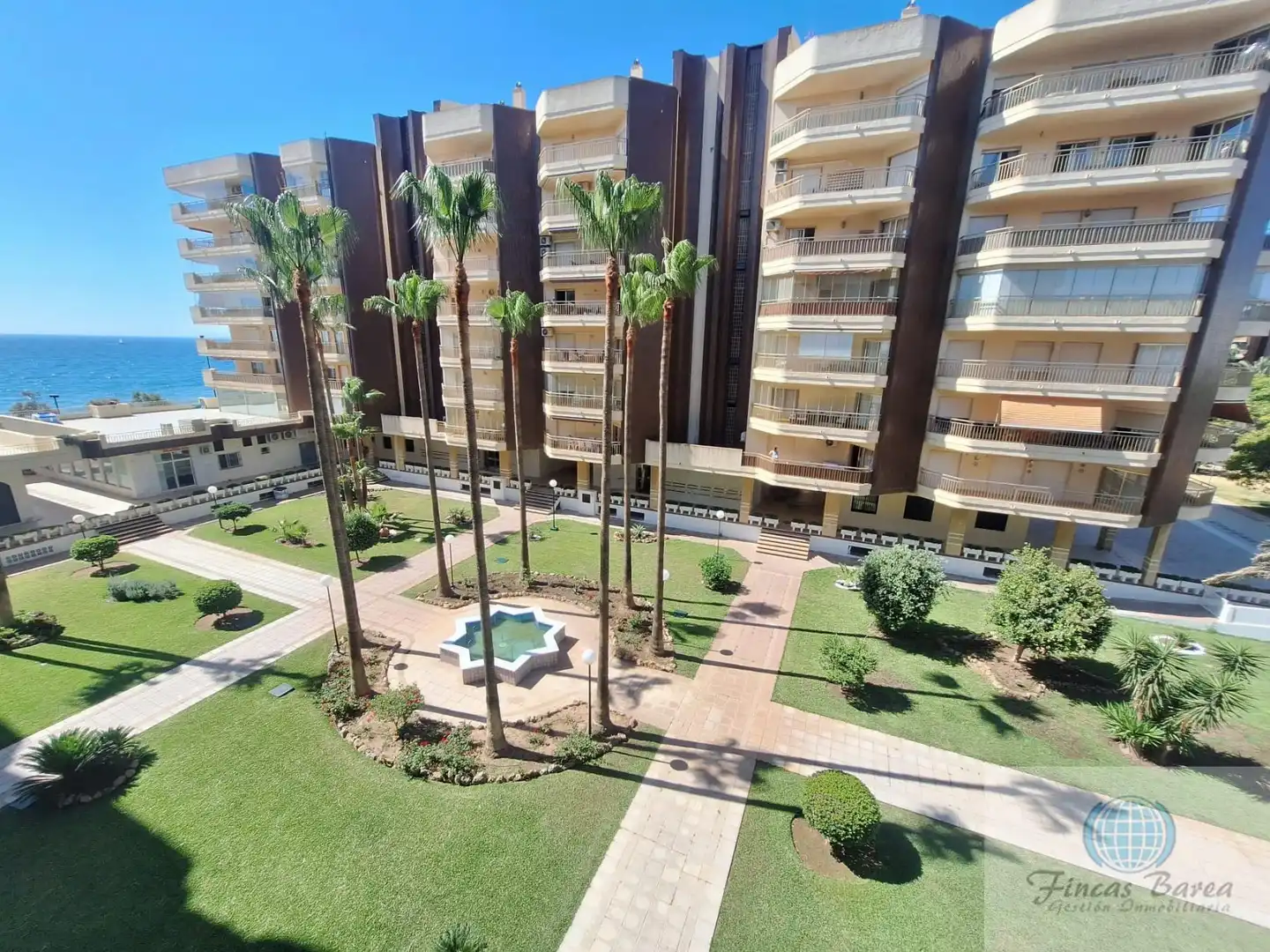 Außenansicht von Wohnung zum Verkauf in Fuengirola mit Klimaanlage und Terrasse