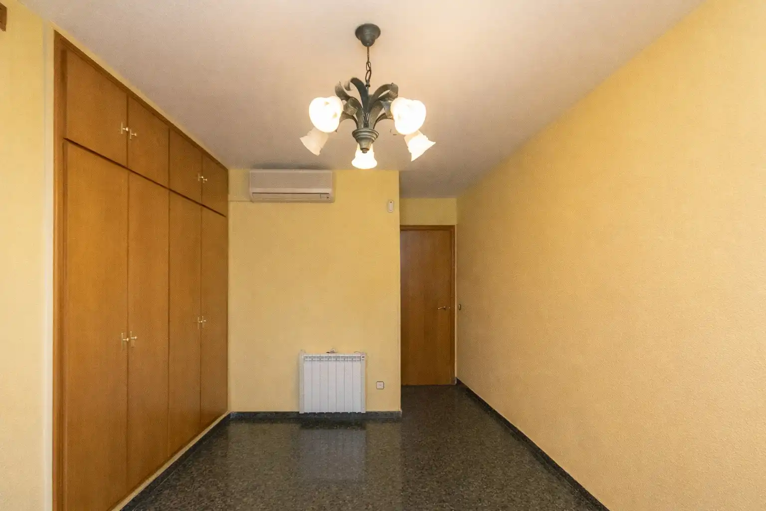 Habitación de Piso en venta en Valencia con Aire acondicionado, Calefacción y Horno