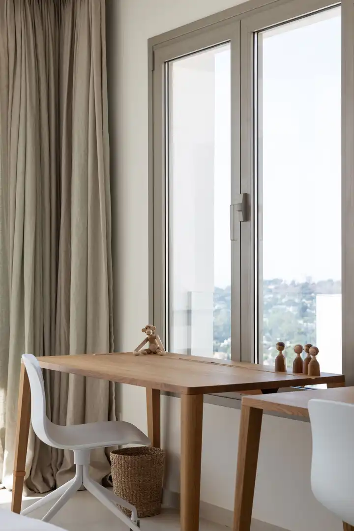 Schlafzimmer von Dachboden zum Verkauf in Marbella mit Terrasse und Balkon