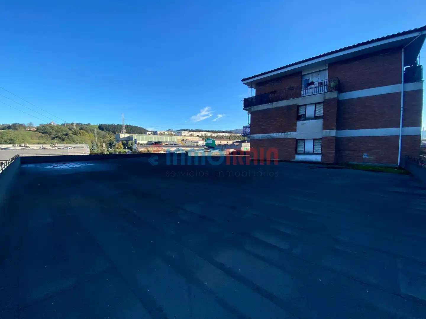 Exterior view of Industrial buildings for rent in Olaberria
