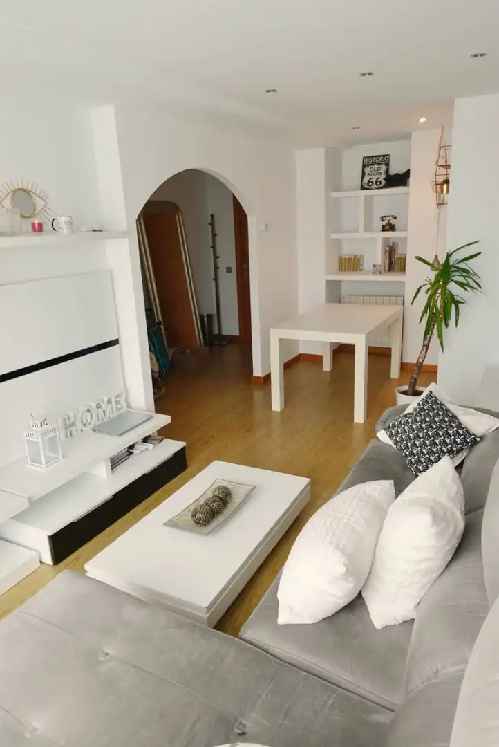 Sala de estar de Piso en venta en Laredo con Calefacción