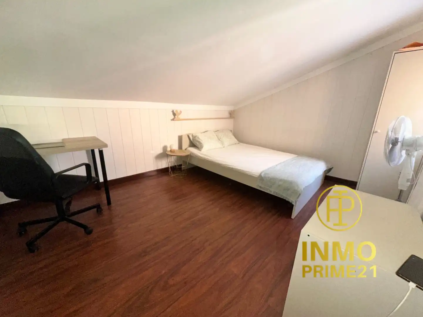 Schlafzimmer von Dachboden zur Miete in Santander