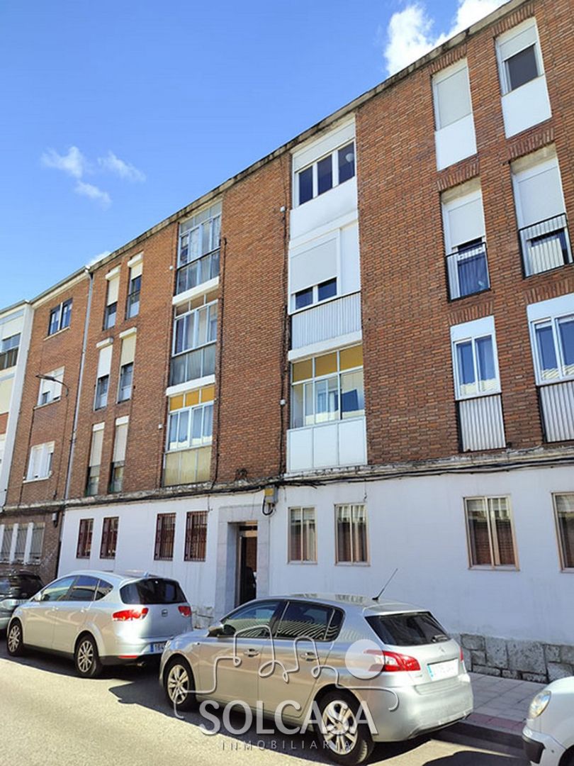 Vista exterior de Piso en venta en Valladolid Capital con Calefacción y Balcón