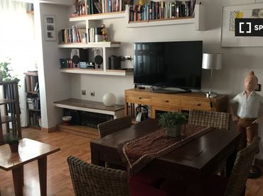 Appartamento con balcone in affitto a Benicalap