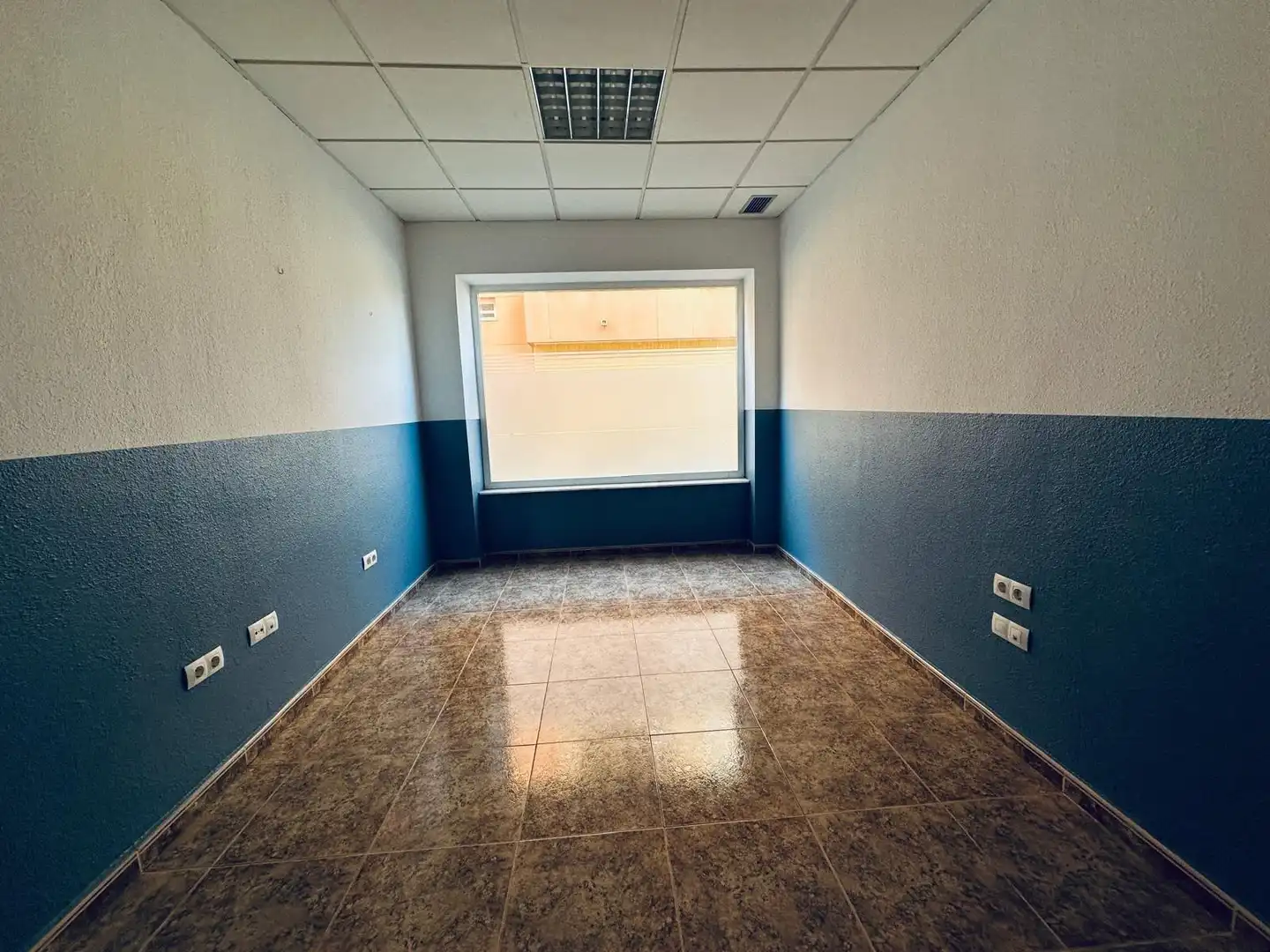 Local de alquiler en El Ejido