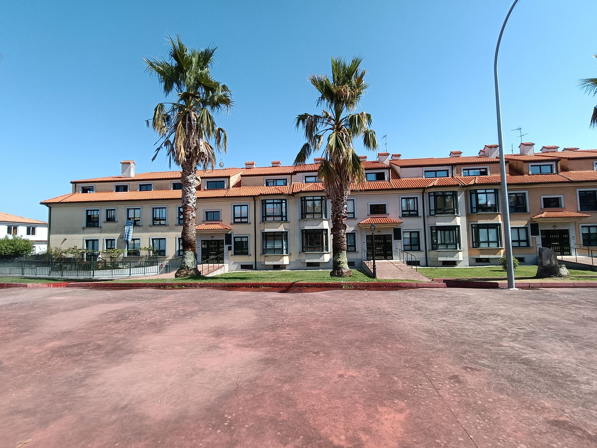 Vista exterior de Apartament en venda en Ribeira amb Calefacció i Moblat